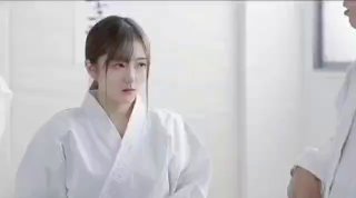 小仙女级别的神仙妹妹，身材颜值都一级棒，被帅哥粗大的肉棒整整干了50分钟
